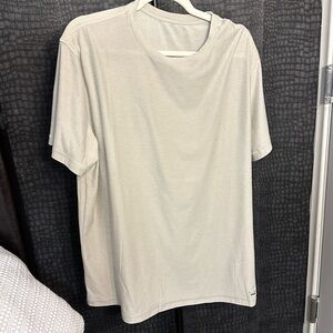 Vuori Strato Tech tee ( sand color)
